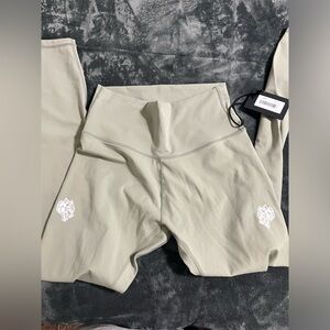 Darc Sport Owen Green leggings Large NWT